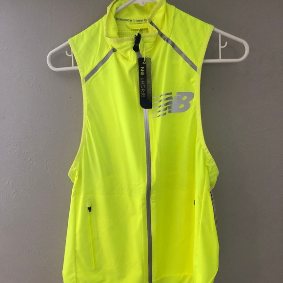 new balance reflective running jacket